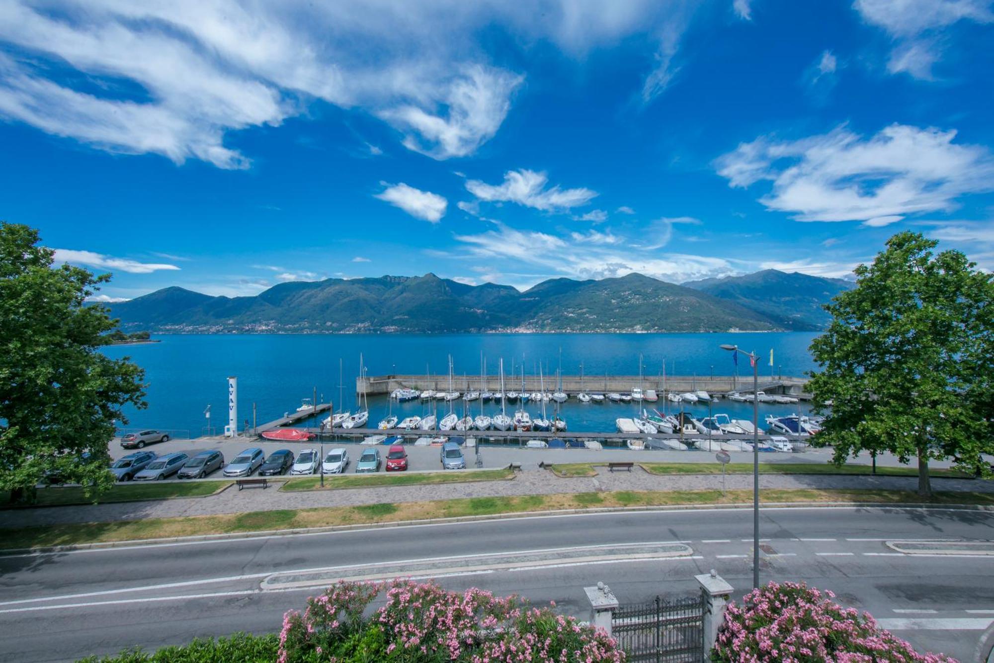 Residenza Oleandro Lake View Luino Center - Happy Rentals Экстерьер фото